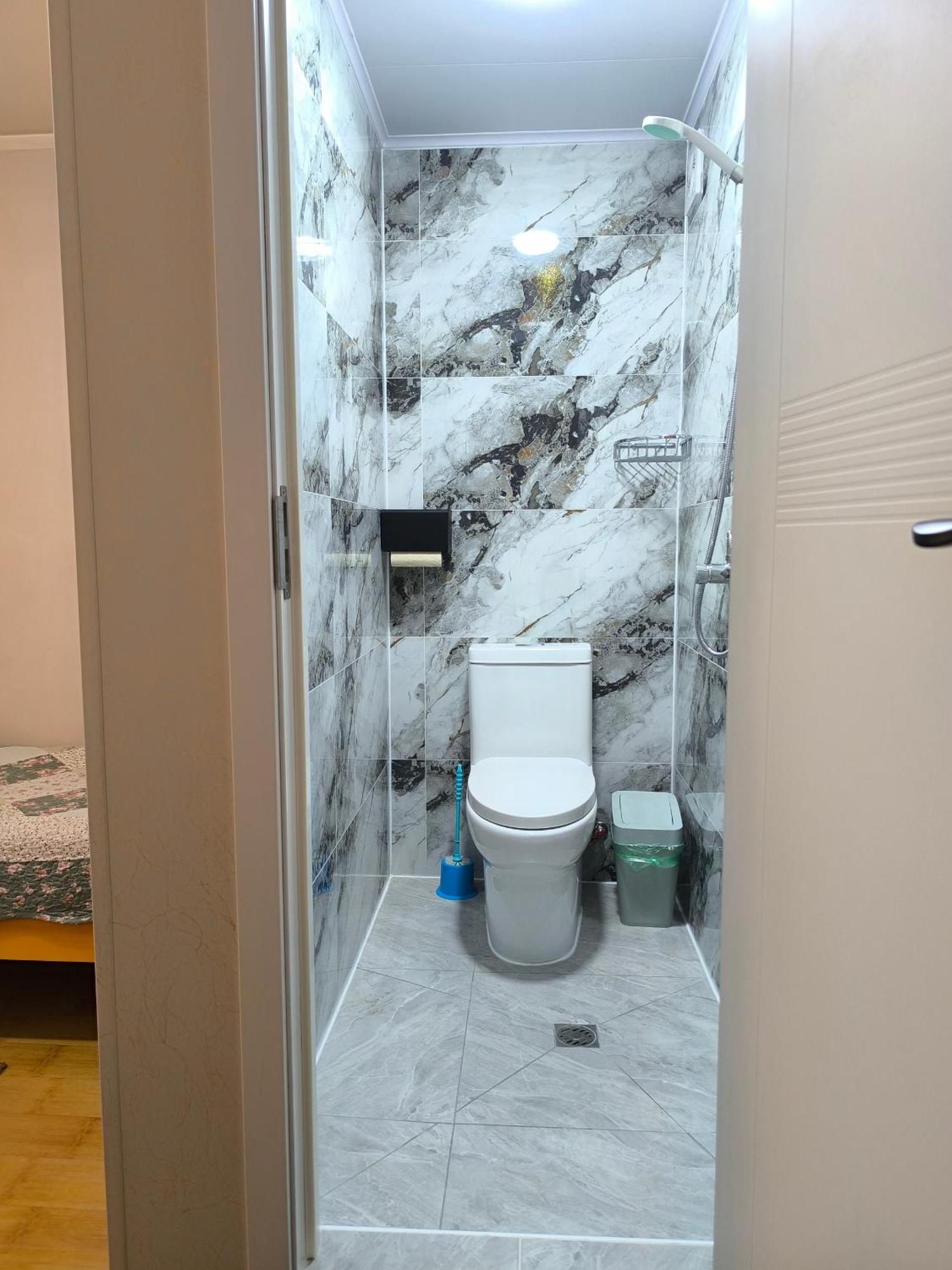 Town Yard Hostel Уланбатар Екстериор снимка