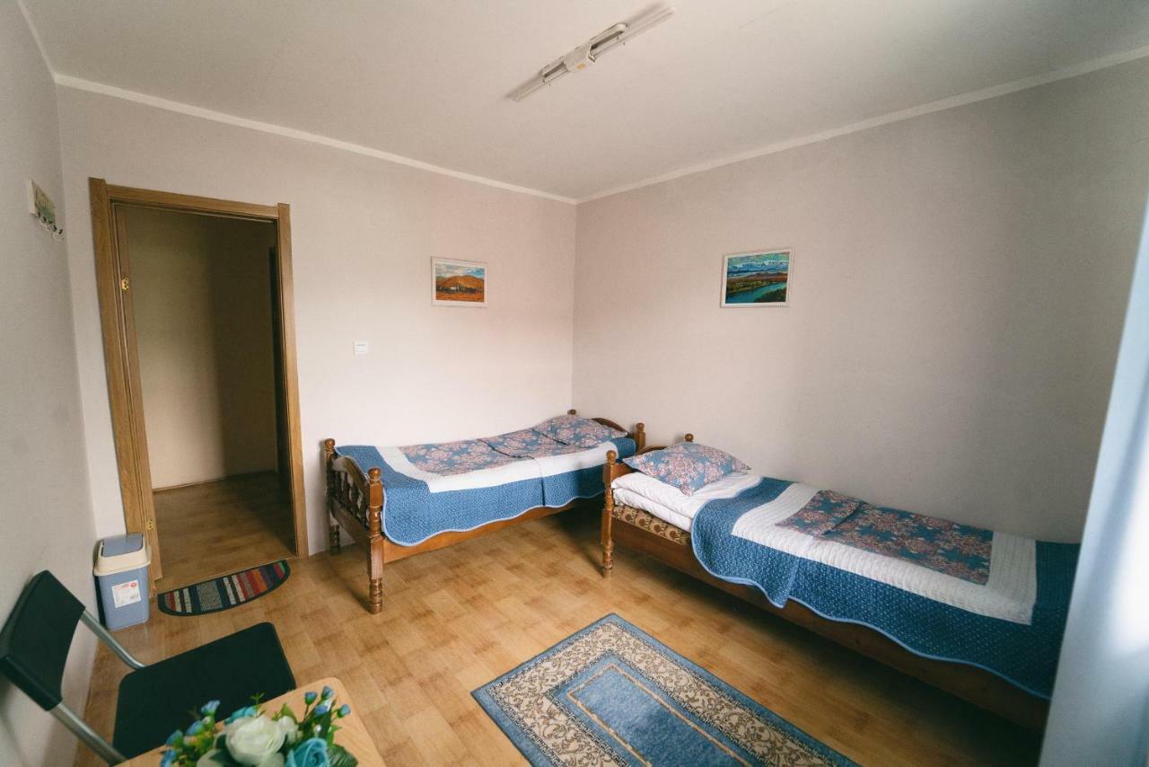 Town Yard Hostel Уланбатар Екстериор снимка