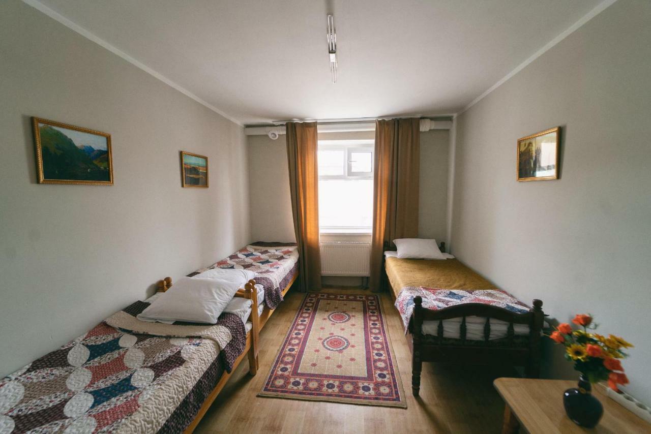 Town Yard Hostel Уланбатар Екстериор снимка