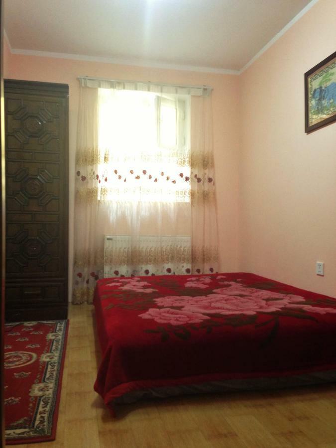 Town Yard Hostel Уланбатар Екстериор снимка