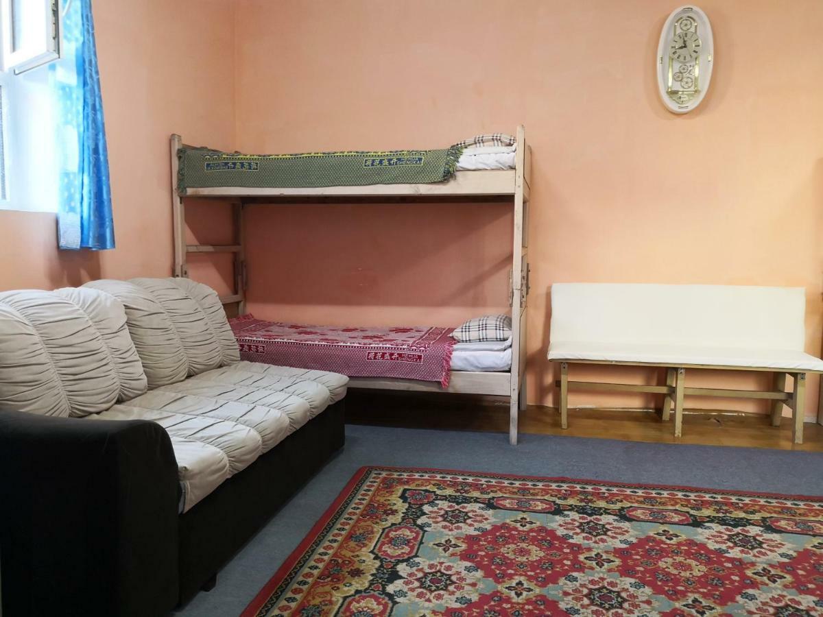 Town Yard Hostel Уланбатар Екстериор снимка